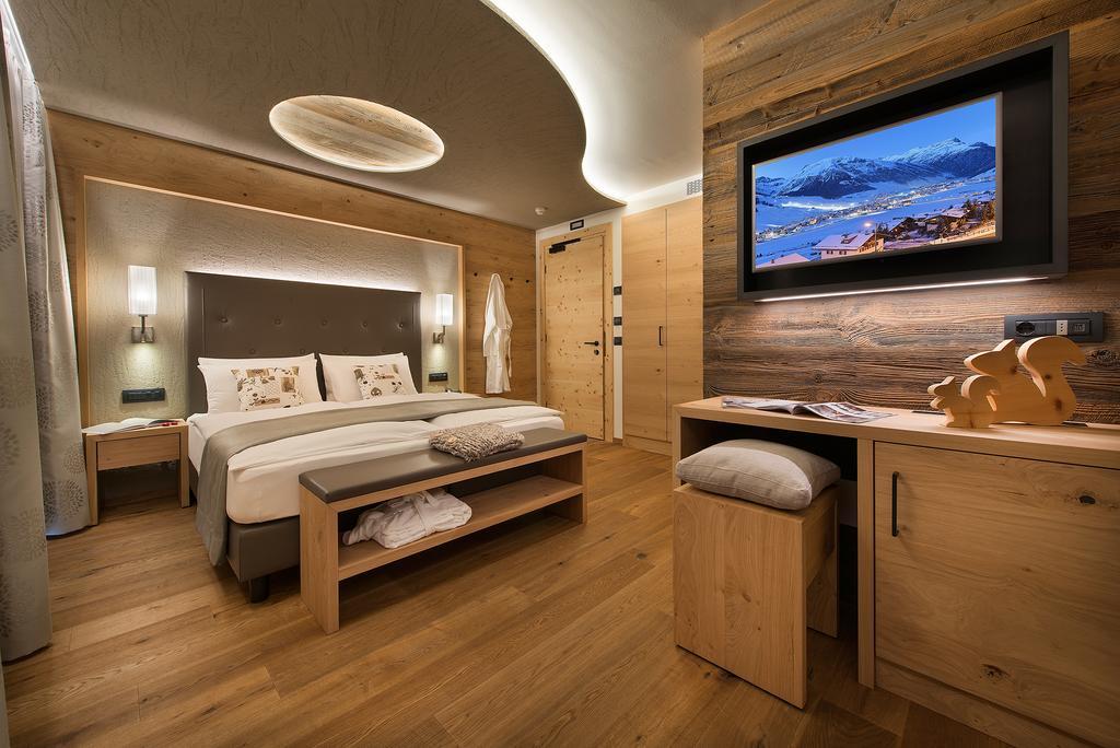 Hotel Roberta Alpine Adults Only Livigno Extérieur photo